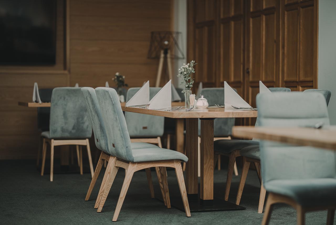 Hotel Restaurant Boss Miloslaw ภายนอก รูปภาพ